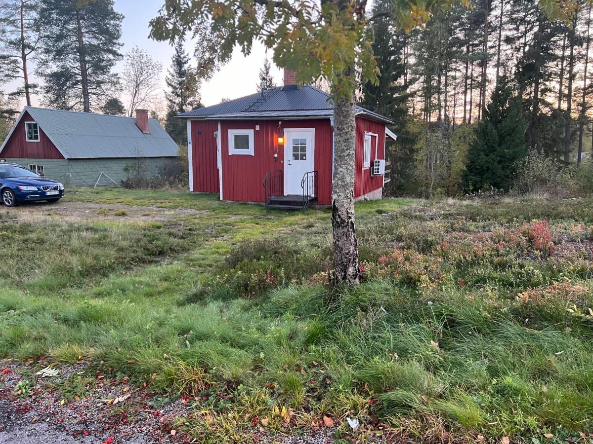Lillhuset Villa Järbo Buitenkant foto